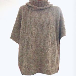 Women’s Poncho/Shawl